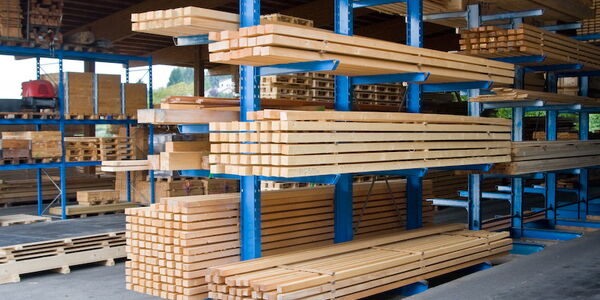 Doppellatten im Regalsystem